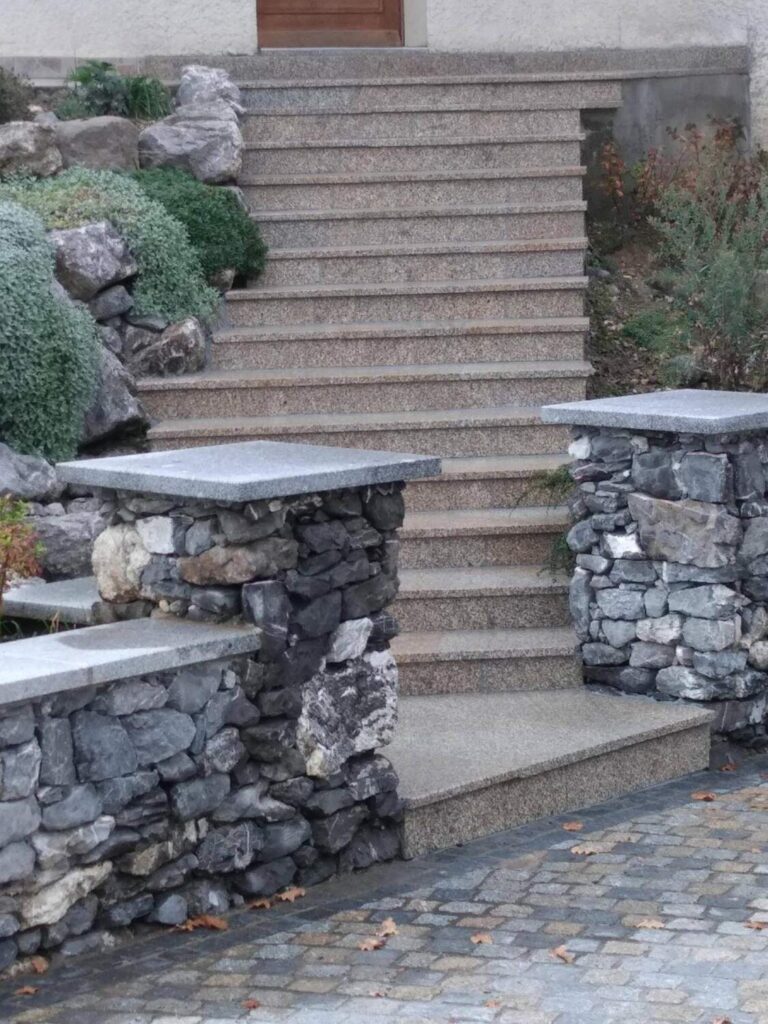 Escaliers et éléments maçonnerie à Lathuille